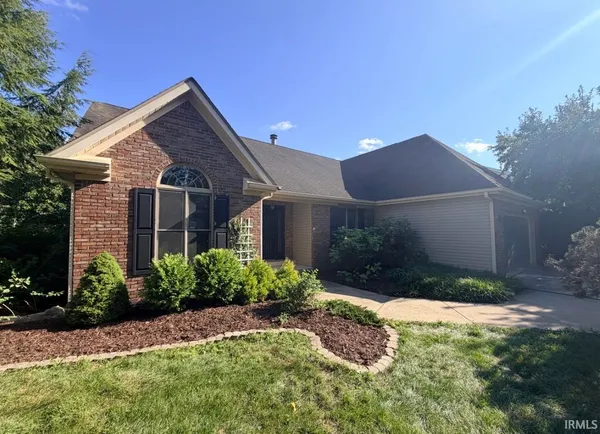 $369,900 | 711 West Estate Drive, Bloomington, IN 47403