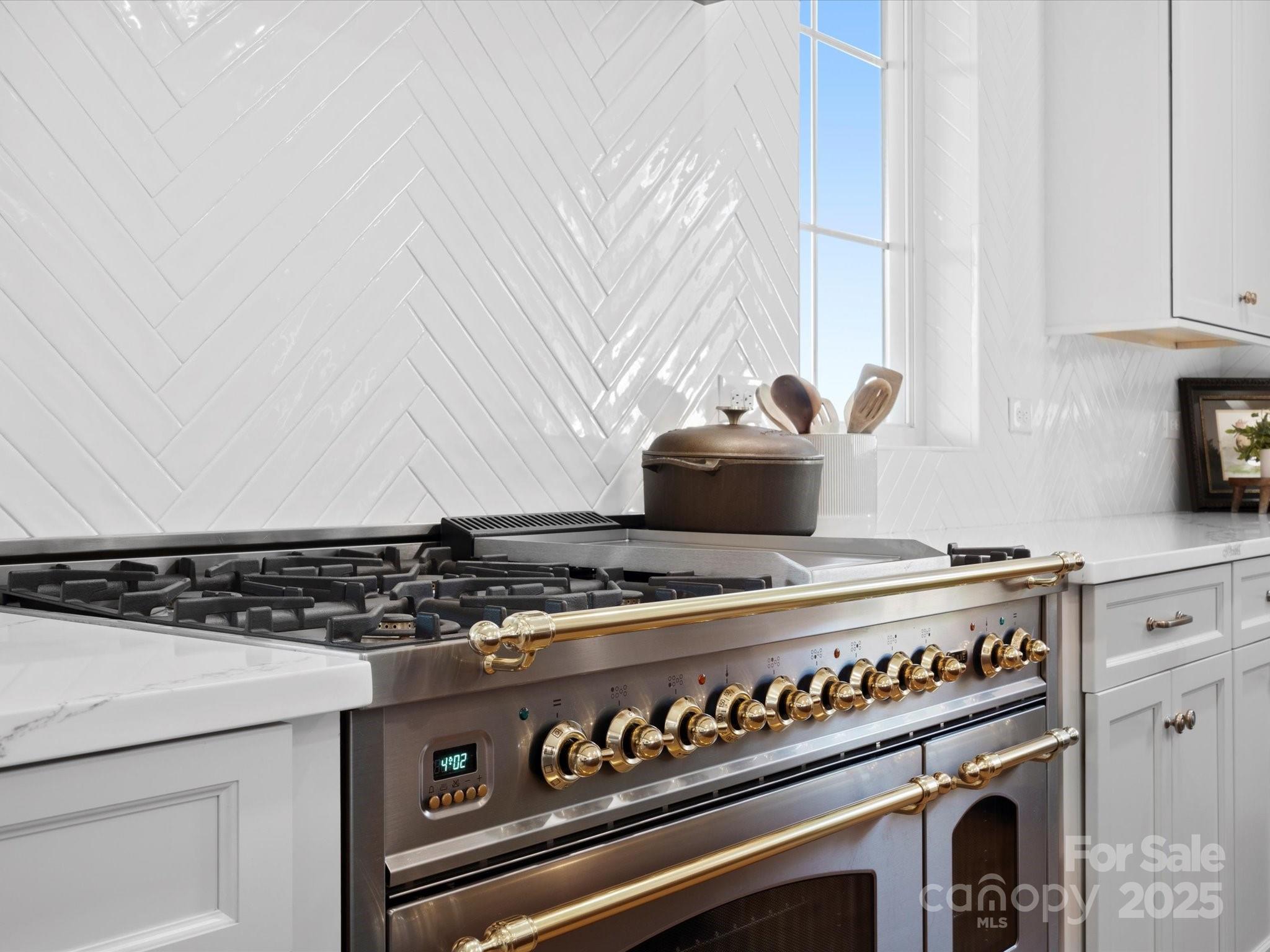 2370 Bridgewater Road Rock Hill, SC 29730 - Photo 11 of 47 a close view of stove top oven