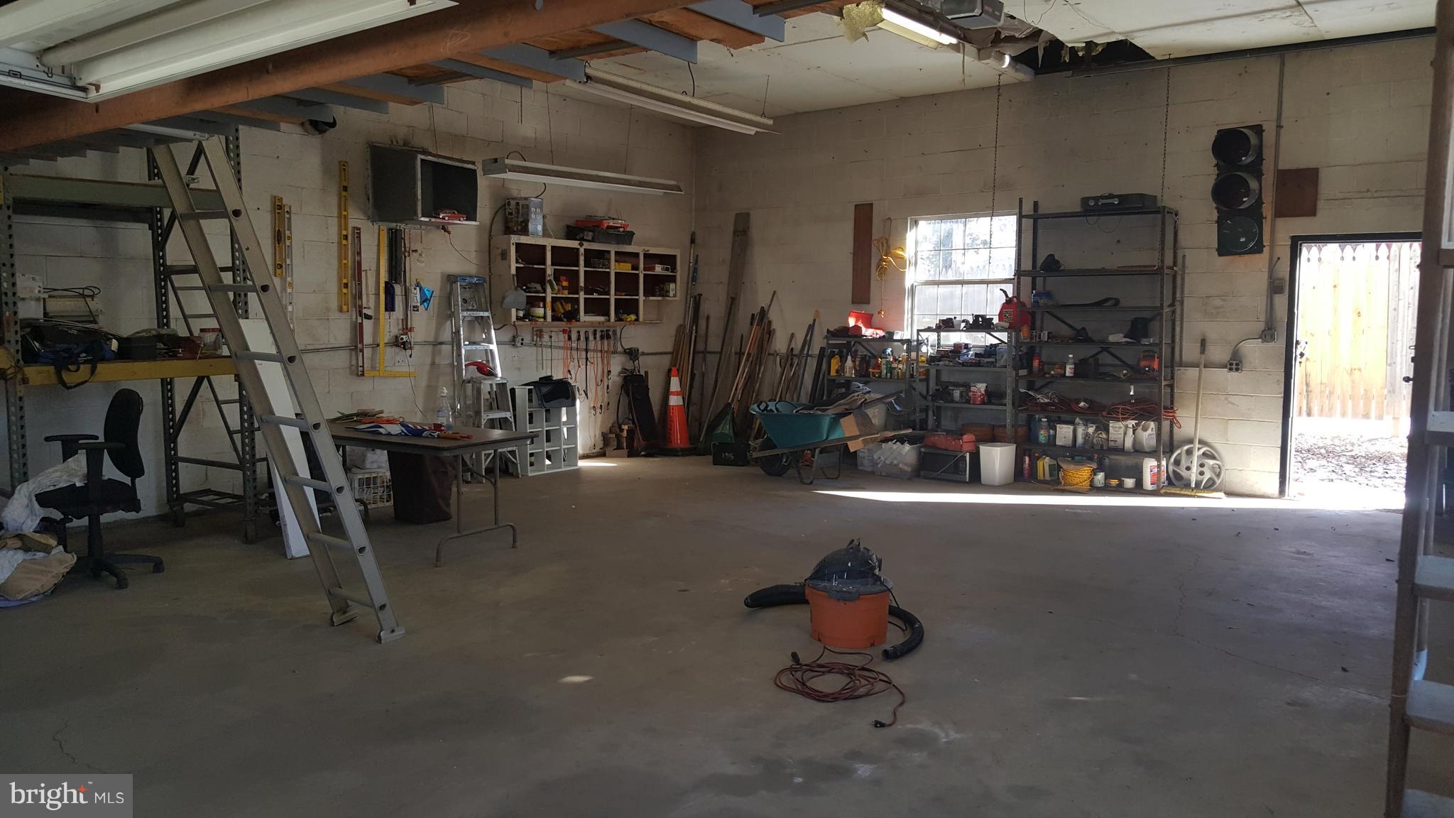 5904 Berwyn Road Berwyn Heights, MD 20740 - Photo 17 of 19 Interior (General) garage