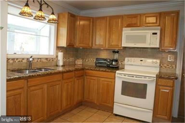5904 Berwyn Road Berwyn Heights, MD 20740 - Photo 10 of 19 Kitchen