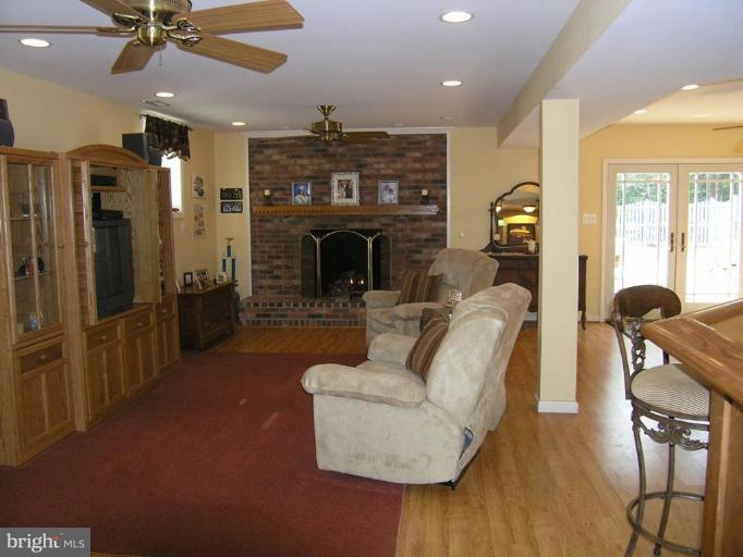 10010 Ellis Road Manassas, VA 20111 - Photo 18 of 26 Recreation Room