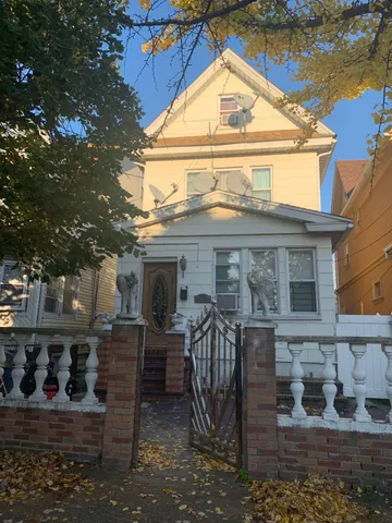 a view of house with a outdoor space