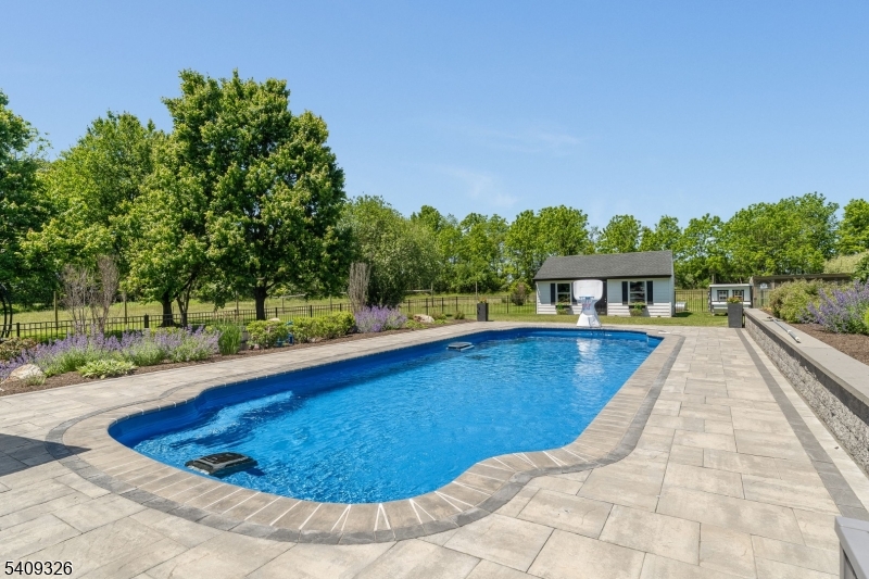 16 Wolverton Road Pittstown, NJ 08867 - Photo 45 of 50