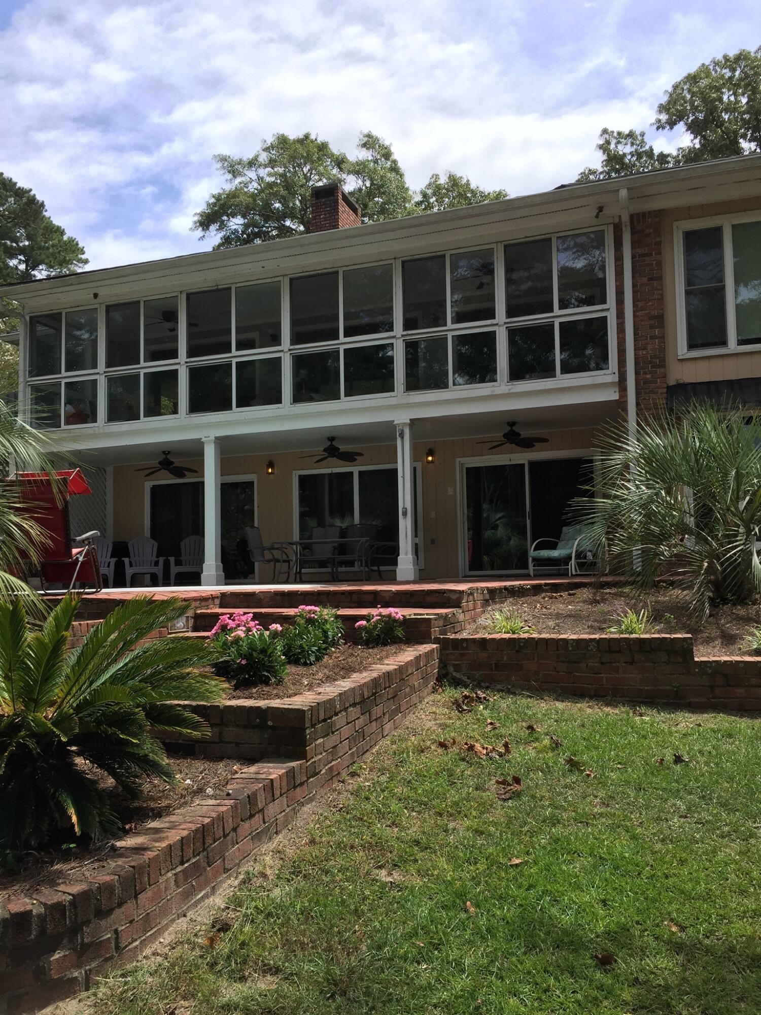 304 Broad River Drive Santee, SC 29142 - Photo 2 of 15 913C2017-90AE-4816-B5E5-229DCB4A7B85