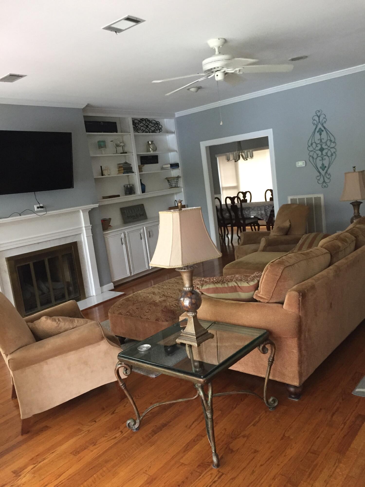 304 Broad River Drive Santee, SC 29142 - Photo 6 of 15 F63F661A-5AD5-4872-BFE1-9FE22D4F3D9A