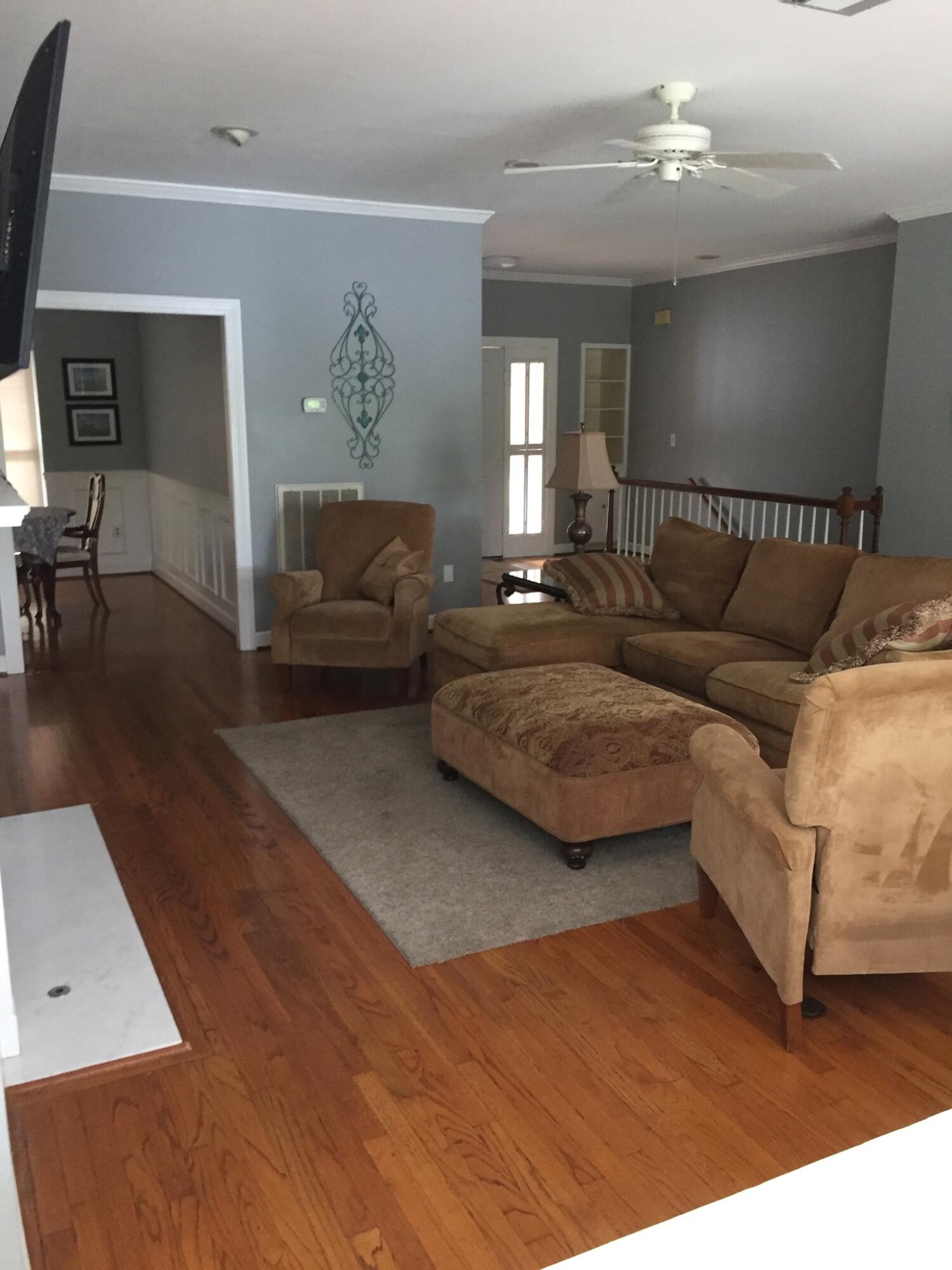 304 Broad River Drive Santee, SC 29142 - Photo 7 of 15 A7C1CF6B-184F-415B-A3BF-A3E7679FE9D5