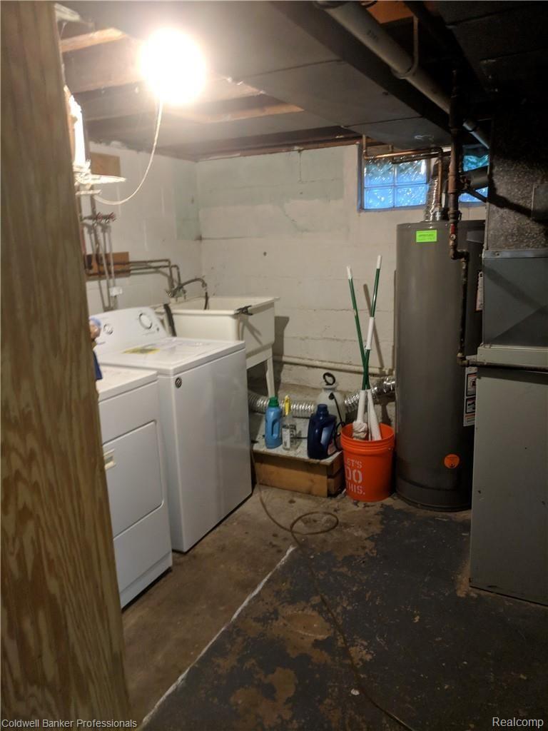3077 York Rochester, MI 48309 - Photo 4 of 31 Basement Laundry.jpg