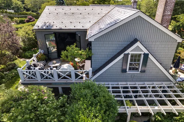 $160,000 | 12 Huntington Lane, Water Mill, NY 11976