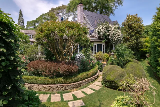 $160,000 | 12 Huntington Lane, Water Mill, NY 11976