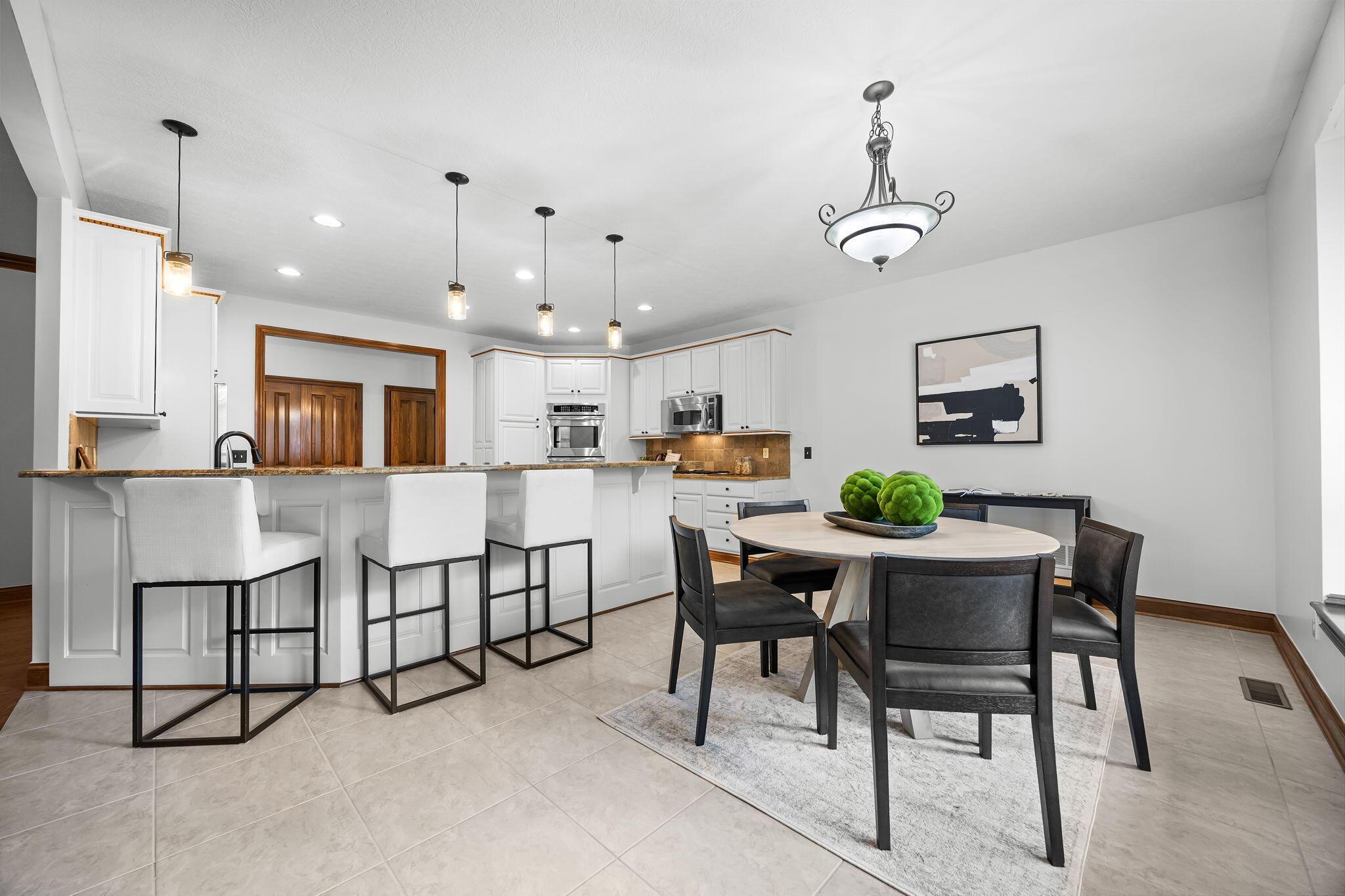 8312 Steitz Road Powell, OH 43065 - Photo 19 of 78 Elegant Dinette