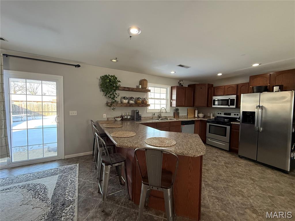 115 Stone Rdg Drive Hannibal, MO 63401 - Photo 3 of 21