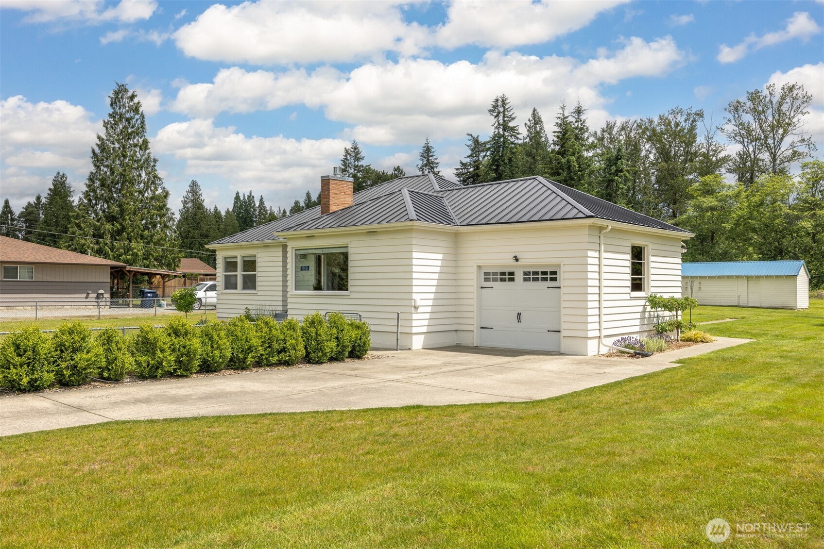 10531 Sterling Road Sedro-Woolley, WA 98284 - Photo 3 of 40