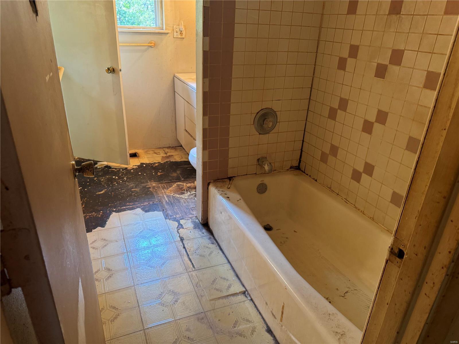 27 Laura Drive St. Peters, MO 63376 - Photo 13 of 20