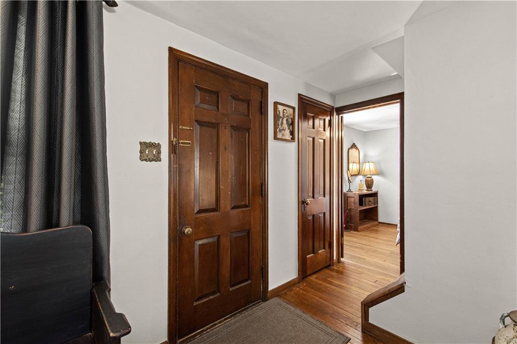 512 Highview Road Pittsburgh, PA 15234 - Photo 7 of 48