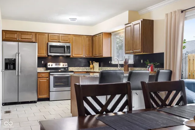 $200,000 | 7628 Vintage Court, Lawrence, IN 46226