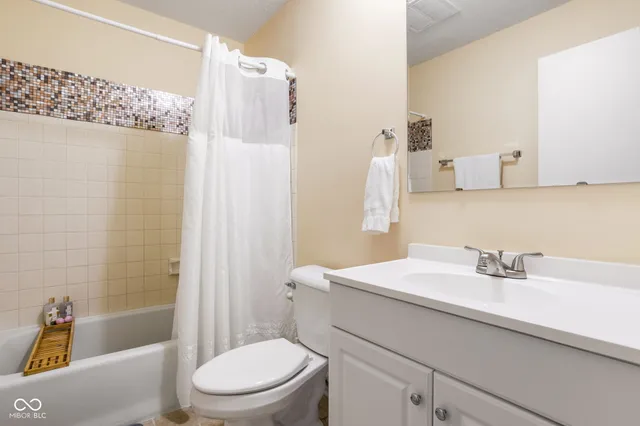 $200,000 | 7628 Vintage Court, Lawrence, IN 46226