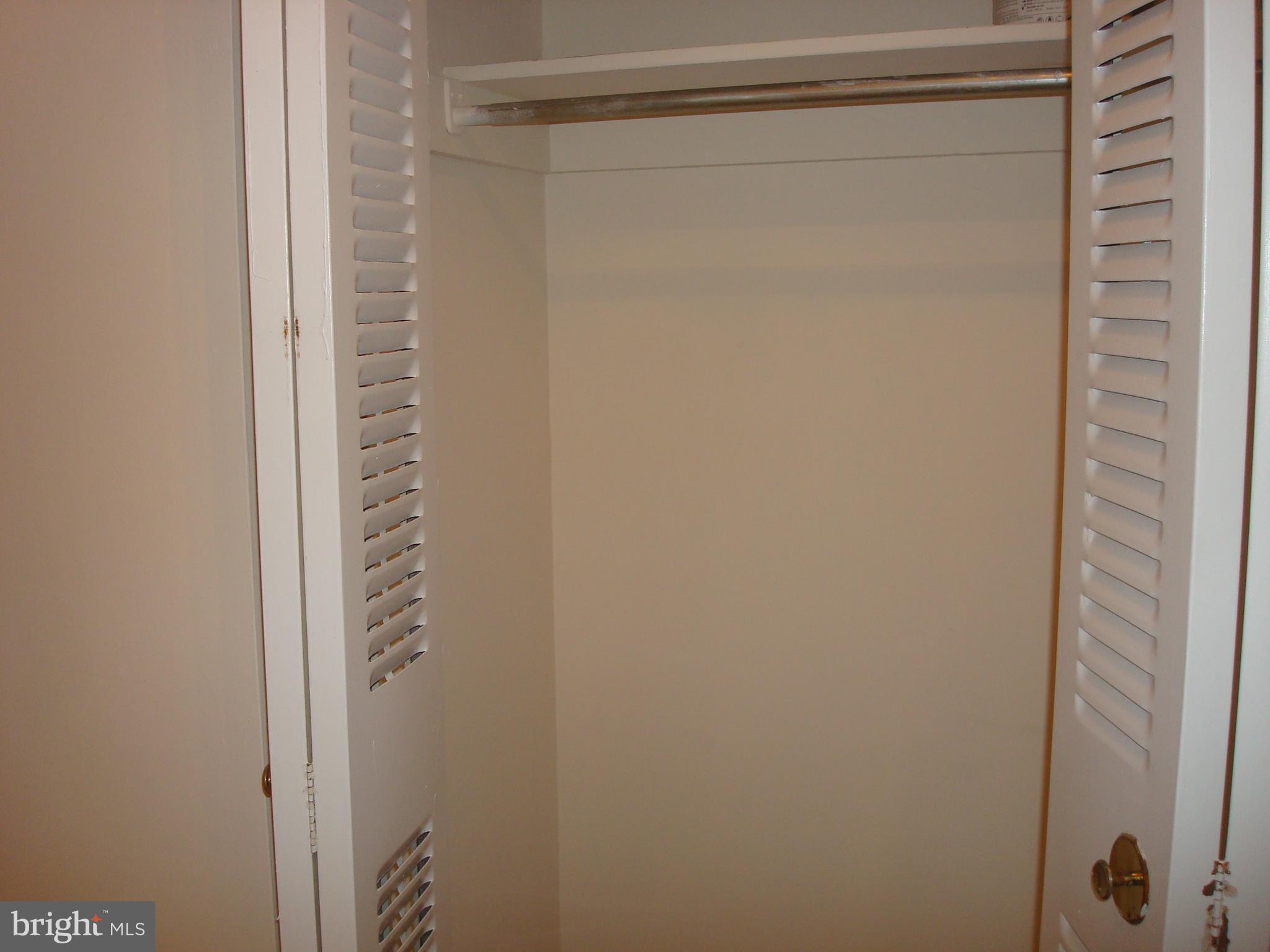 18612 Walkers Choice Road, Unit 2 Gaithersburg, MD 20886 - Photo 18 of 26 Hall closet