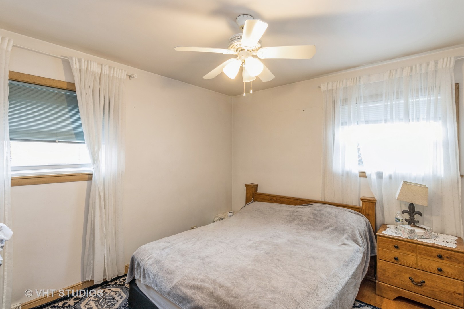 8517 West Foster Avenue Chicago, IL 60656 - Photo 12 of 21 a bedroom with a bed and a window