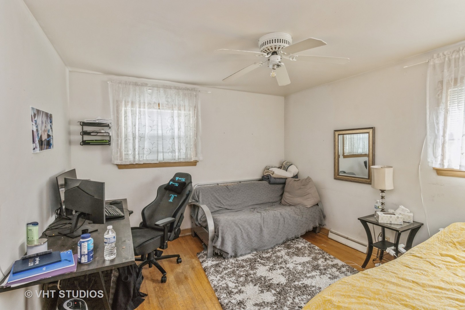 8517 West Foster Avenue Chicago, IL 60656 - Photo 13 of 21 a living room with furniture and wooden floor
