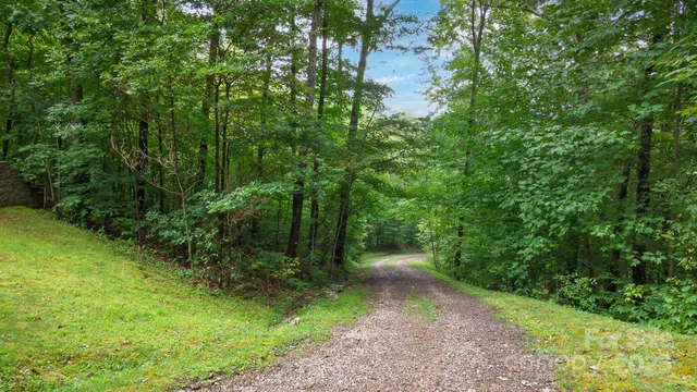 $599,000 | 476 Old Buck Lane, Franklin, NC 28734