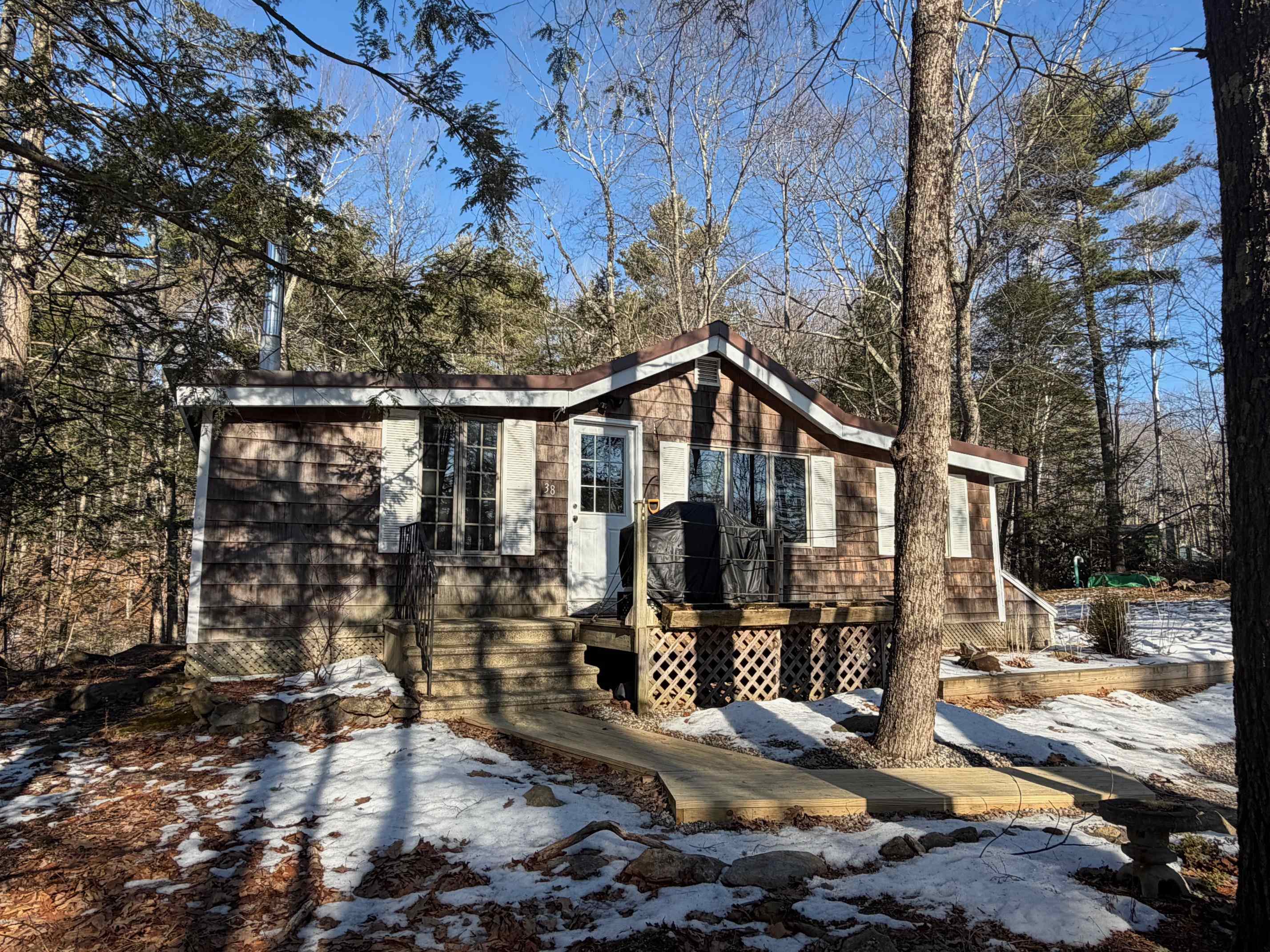 38 Deerfield Road Northwood, NH 03261 - Photo 3 of 28 Gallery Image 3