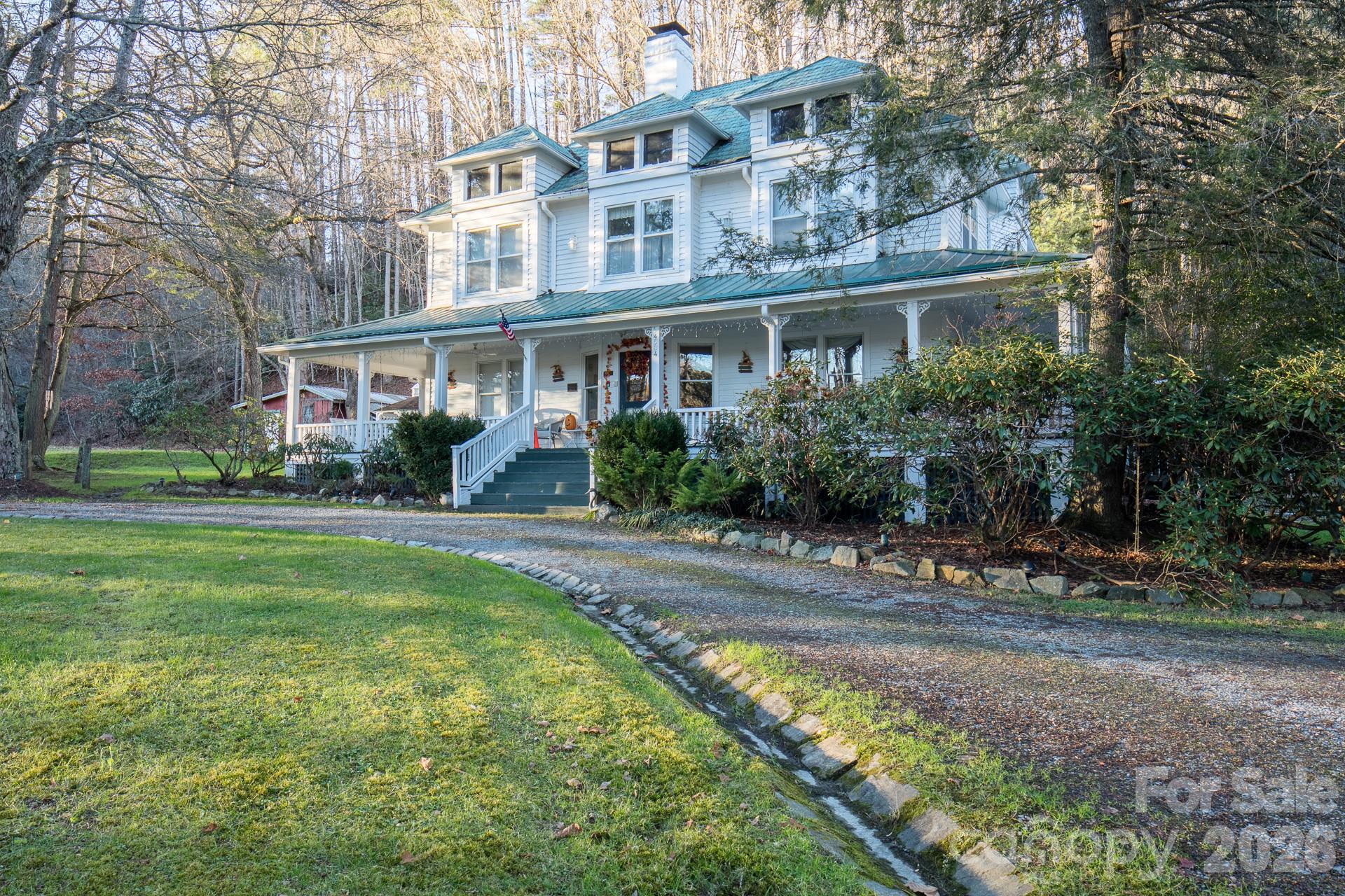 4584 Highway 194 Sugar Grove, NC 28679 - Photo 3 of 48