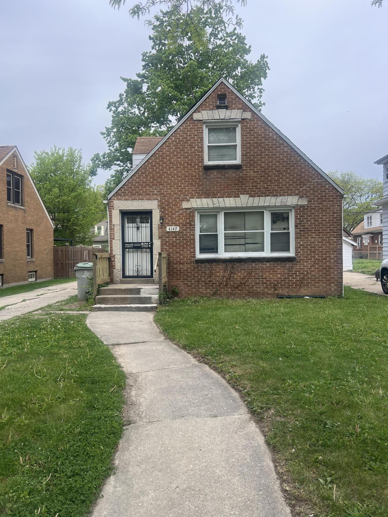 4147 North 39th Street Milwaukee, WI 53216 - Photo 1 of 32 walkthrough-photo-1