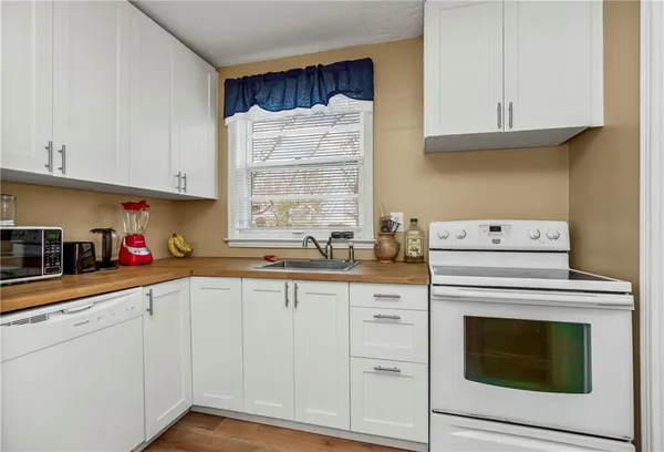 $175,000 | 8513 Blue Ridge Boulevard, Kansas City, MO 64138