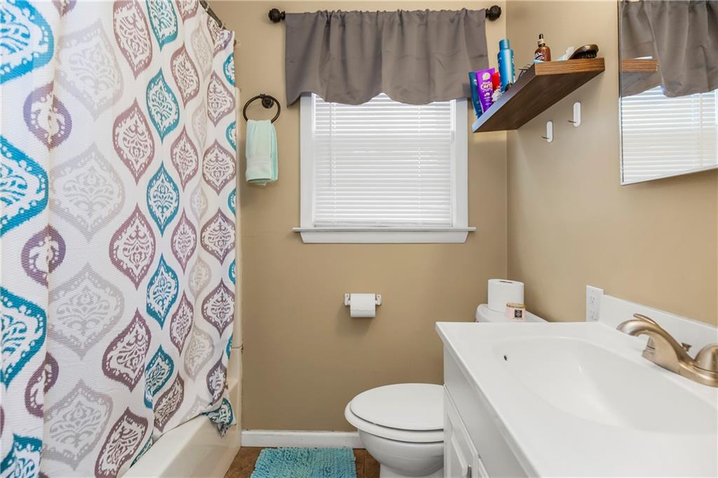 8513 Blue Ridge Boulevard Kansas City, MO 64138 - Photo 10 of 14