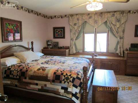 7353 East Potter Road Davison, MI 48423 - Photo 8 of 25 20397971-7.JPG