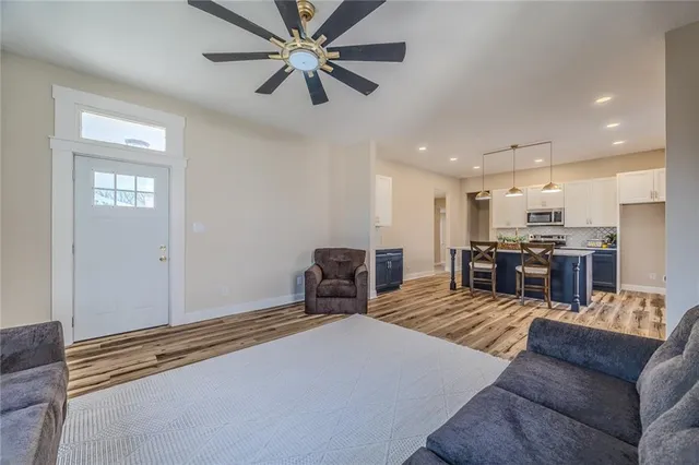 $199,200 | 308 19th Street, Lexington, MO 64067