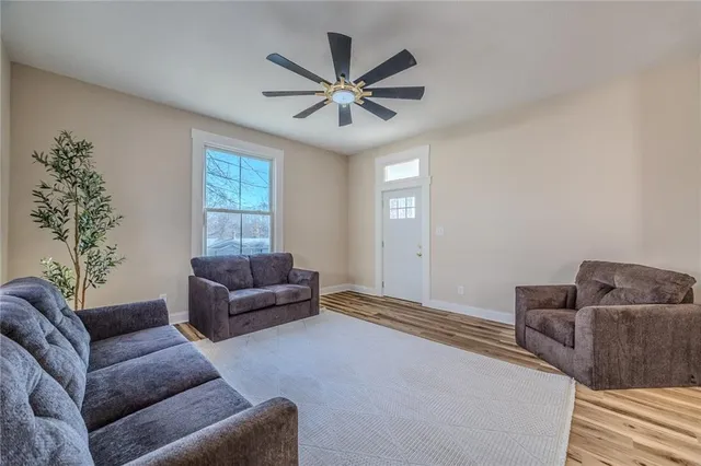 $199,200 | 308 19th Street, Lexington, MO 64067