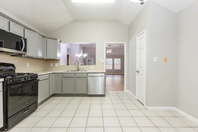 $2,150 | 11727 Inga Lane, Houston, TX 77064