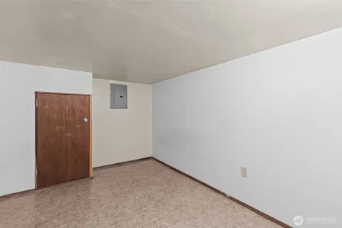 $945,000 | 2010 Northeast 54th Street, Seattle, WA 98105