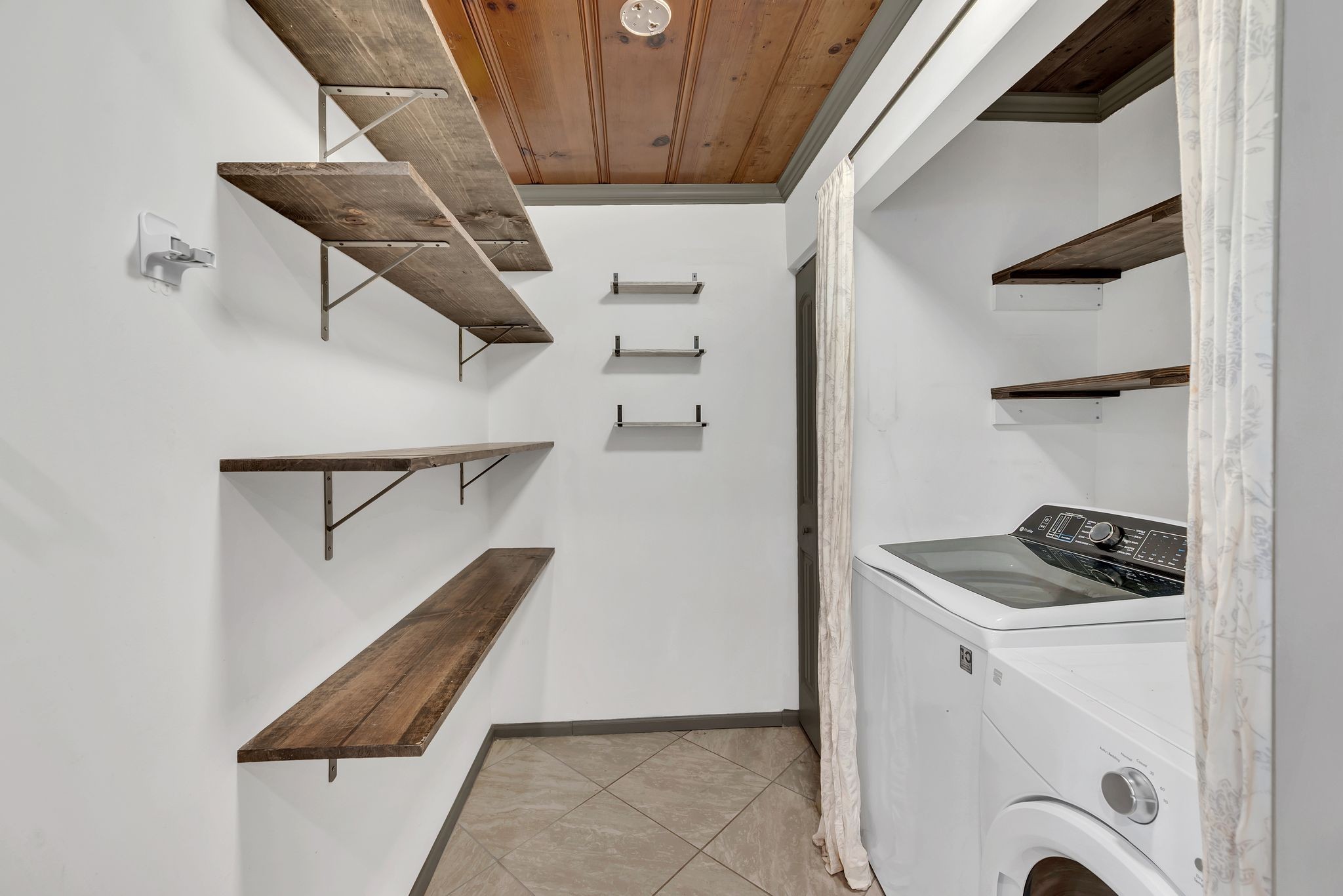 2814 Live Oak Road Nashville, TN 37210 - Photo 10 of 27 Gallery Image 10