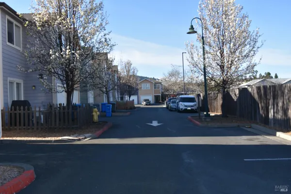 $395,000 | 112 Treadway Court, Cloverdale, CA 95425