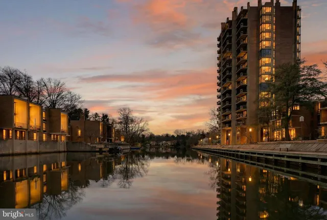 $375,000 | 11400 Washington Plaza West, Unit 1303, Reston, VA 20190