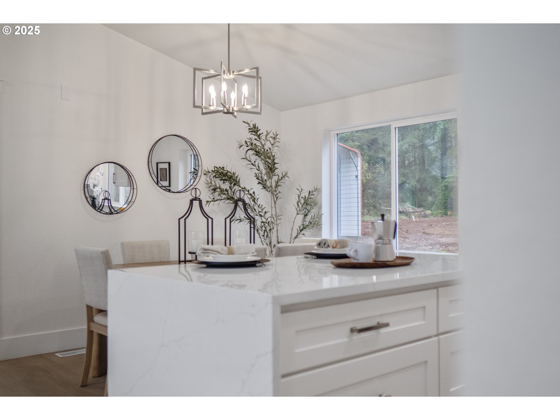 15776 South Pierce Road Molalla, OR 97038 - Photo 9 of 29 a view of a hallway with washer and dryer