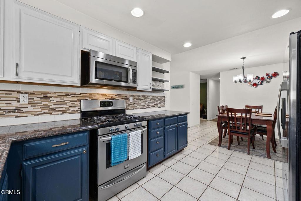 3600 Oarfish Lane Oxnard, CA 93035 - Photo 12 of 29 3600 Oarfish Kitchen Pic 2 Final