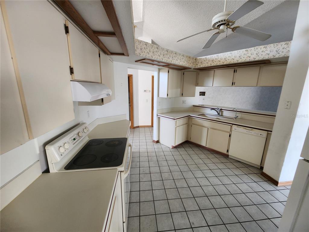 1289 Masada Lane Spring Hill, FL 34608 - Photo 10 of 23