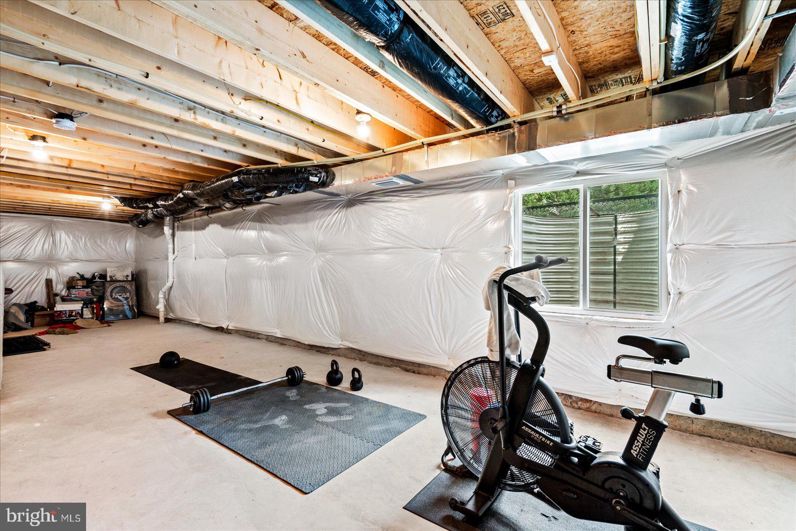 2633 High Point Drive Culpeper, VA 22701 - Photo 28 of 34 a room with gym equipment