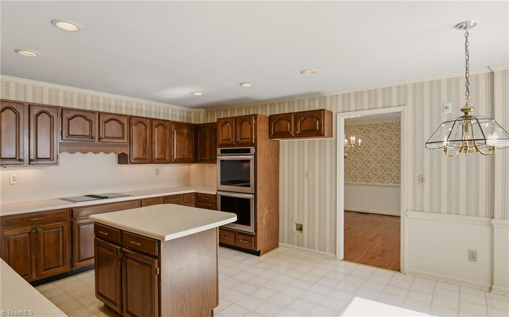 1011 Greenhurst Road Winston-Salem, NC 27104 - Photo 13 of 35