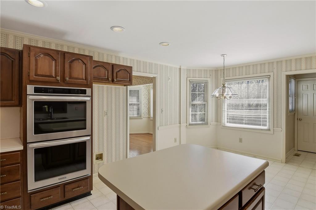 1011 Greenhurst Road Winston-Salem, NC 27104 - Photo 15 of 35