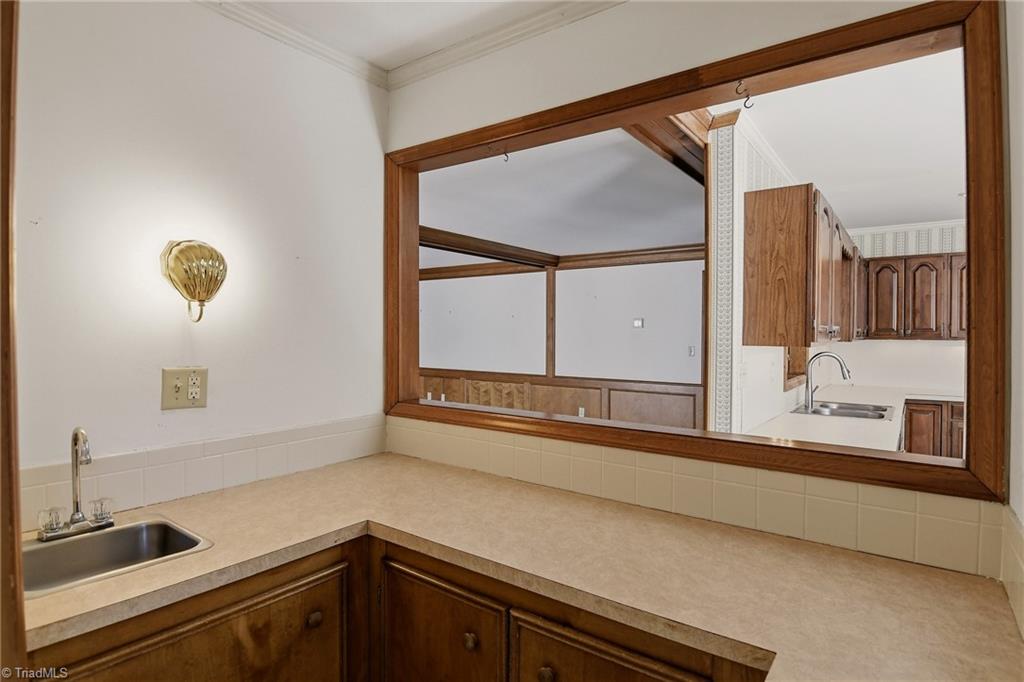 1011 Greenhurst Road Winston-Salem, NC 27104 - Photo 17 of 35