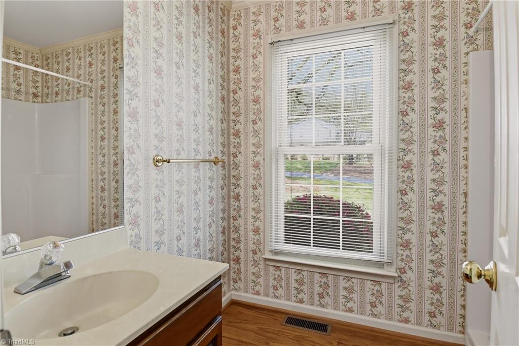 1011 Greenhurst Road Winston-Salem, NC 27104 - Photo 18 of 35