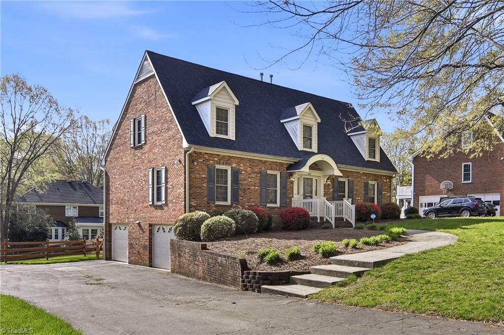 1011 Greenhurst Road Winston-Salem, NC 27104 - Photo 2 of 35