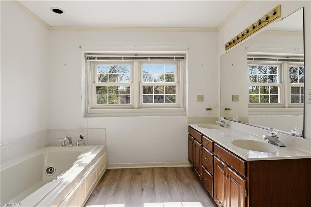 1011 Greenhurst Road Winston-Salem, NC 27104 - Photo 24 of 35