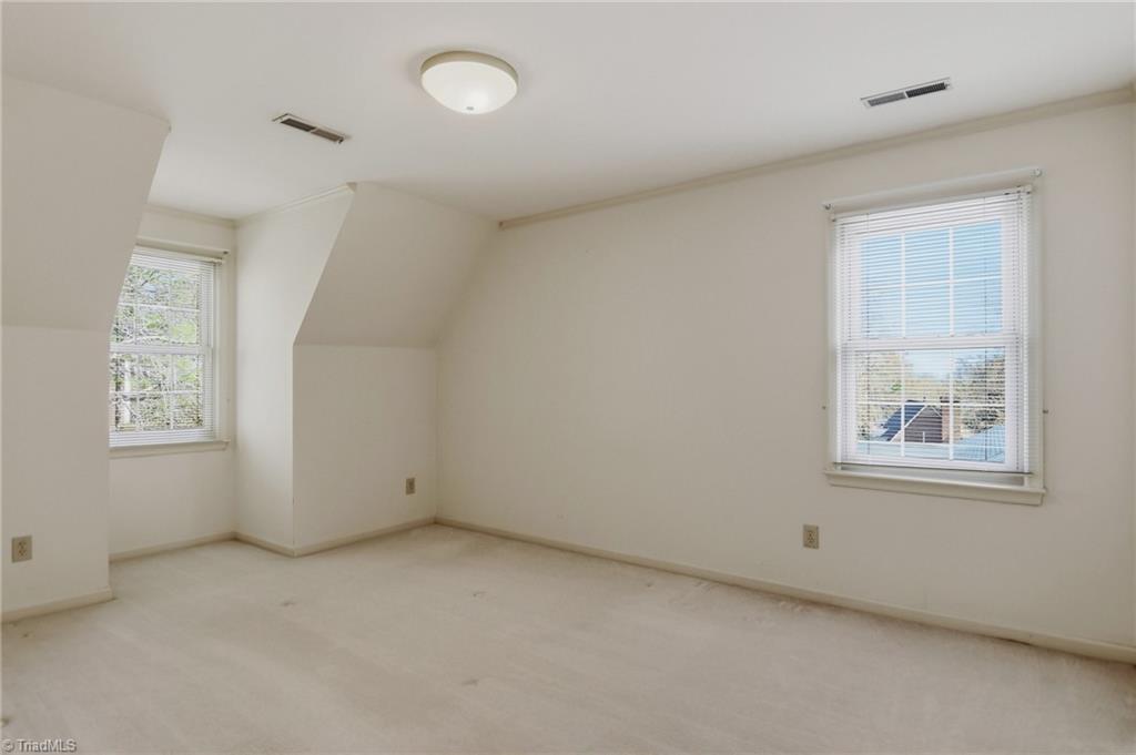 1011 Greenhurst Road Winston-Salem, NC 27104 - Photo 27 of 35