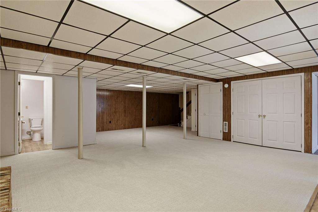 1011 Greenhurst Road Winston-Salem, NC 27104 - Photo 29 of 35