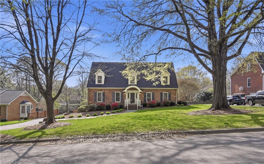 1011 Greenhurst Road Winston-Salem, NC 27104 - Photo 3 of 35